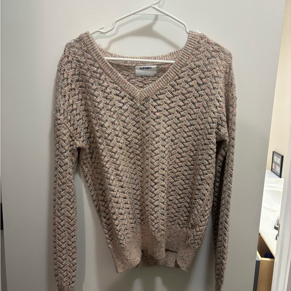 Old Navy Women's Beige V-Neck Sweater